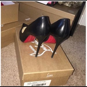 AUTHENTIC CHRISTIAN LOUBOUTIN